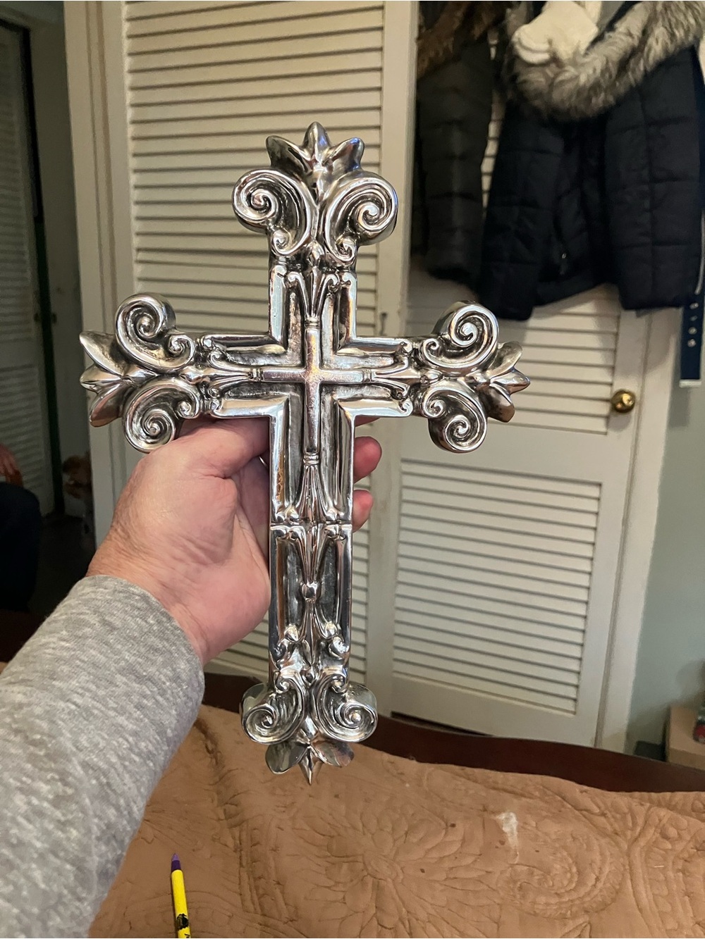 Vintage International Silver, Silver Plate Ornate Cross